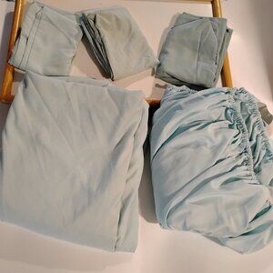 SWEETHOME MICRO FIBER DEEP POCKET QUEEN SIZE 100% POLYESTER LIGHT AQUA SHEET SET